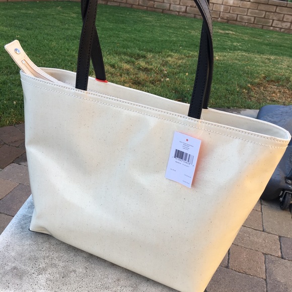 Kate Spade New Your Minnie Mouse Tote - Picture 7 of 8